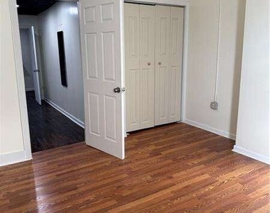 138 Edgewood Avenue - Photo Thumbnail 21