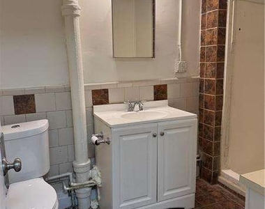 138 Edgewood Avenue - Photo Thumbnail 12