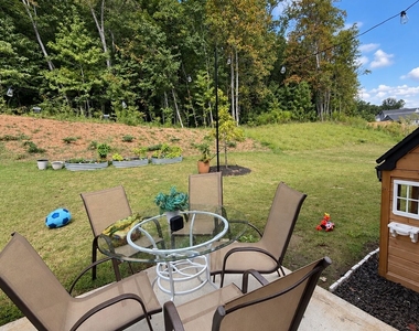 2945 Salinger Way - Photo Thumbnail 18