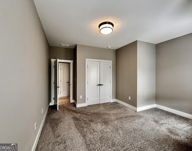 207 Bellehaven Place - Photo Thumbnail 17