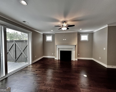 207 Bellehaven Place - Photo Thumbnail 2