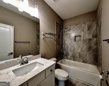 207 Bellehaven Place - Photo Thumbnail 20