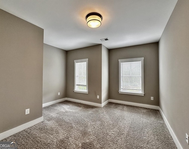 207 Bellehaven Place - Photo Thumbnail 16