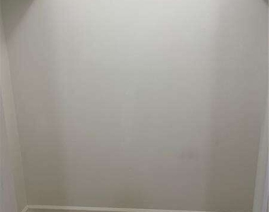 2121 Wood Court - Photo Thumbnail 17