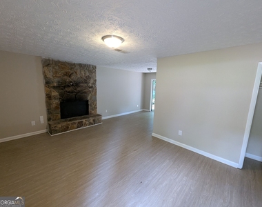 242 Rustwood Drive - Photo Thumbnail 2