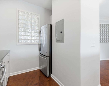 10 Perimeter Summi Boulevard Ne - Photo Thumbnail 15