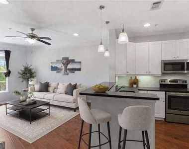 10 Perimeter Summi Boulevard Ne - Photo Thumbnail 3