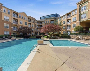10 Perimeter Summi Boulevard Ne - Photo Thumbnail 35