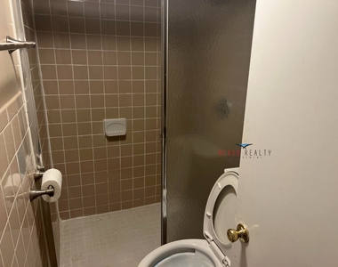 21-58 41st Street - Photo Thumbnail 5