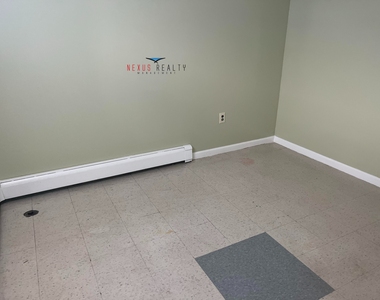 21-58 41st Street - Photo Thumbnail 3