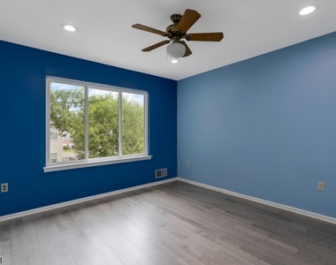 450 Vanderveer Rd - Photo Thumbnail 25