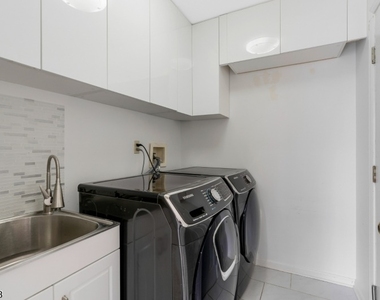 450 Vanderveer Rd - Photo Thumbnail 17