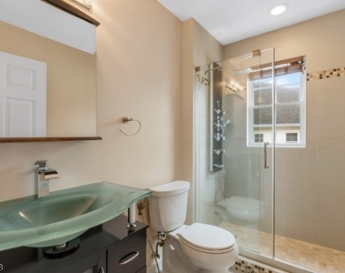 450 Vanderveer Rd - Photo Thumbnail 30