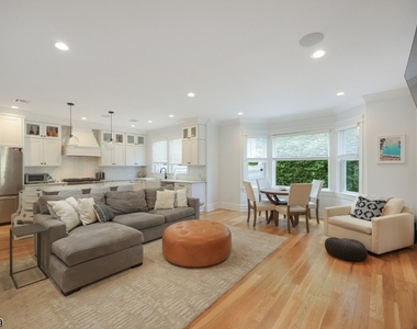 321 Elm Street, Unit A - Photo Thumbnail 9