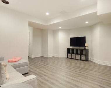 321 Elm Street, Unit A - Photo Thumbnail 30