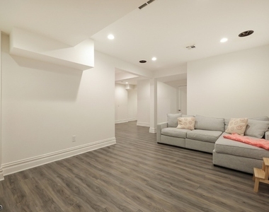 321 Elm Street, Unit A - Photo Thumbnail 31