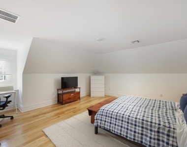 321 Elm Street, Unit A - Photo Thumbnail 29