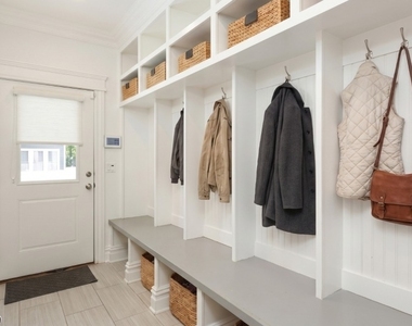 321 Elm Street, Unit A - Photo Thumbnail 16