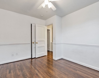12 B Parkway Village - Photo Thumbnail 6