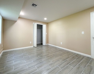 17 Maple Grange Rd - Photo Thumbnail 10
