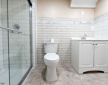 17 Maple Grange Rd - Photo Thumbnail 3