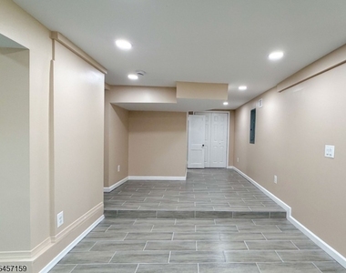 17 Maple Grange Rd - Photo Thumbnail 6