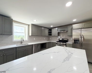 17 Maple Grange Rd - Photo Thumbnail 11