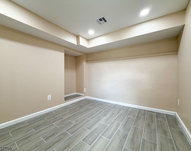 17 Maple Grange Rd - Photo Thumbnail 12