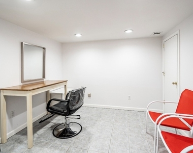 1601 Raritan Rd - Photo Thumbnail 17