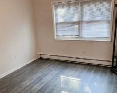 48 Elm St - Photo Thumbnail 10