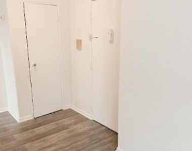 48 Elm St - Photo Thumbnail 7