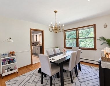52 Dunlap St - Photo Thumbnail 2