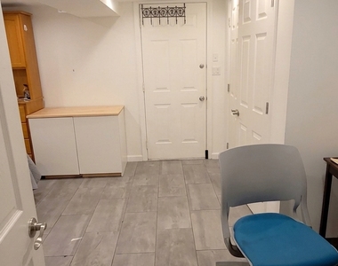 Crystal Street Gem — Beautiful 1-Bedroom Available! - Photo Thumbnail 1