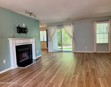 1216 Waters Edge Drive - Photo Thumbnail 2
