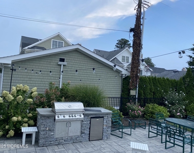 102 4th Avenue - Photo Thumbnail 39
