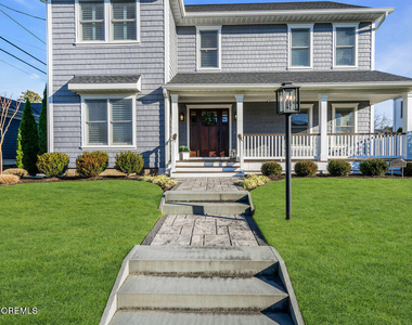 102 4th Avenue - Photo Thumbnail 4