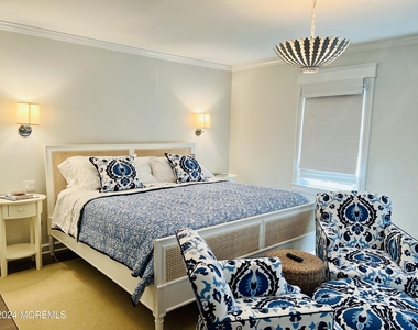 2122 Edgewood Place - Photo Thumbnail 8