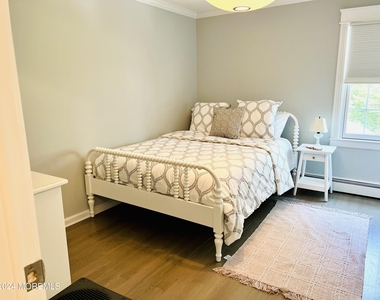 2122 Edgewood Place - Photo Thumbnail 13