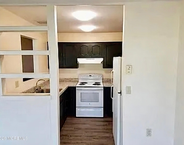453a Chesterfield Court - Photo Thumbnail 4
