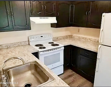 453a Chesterfield Court - Photo Thumbnail 5