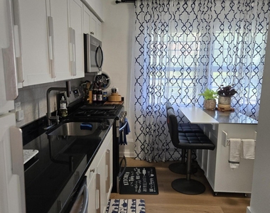 364 Westwood Avenue - Photo Thumbnail 17