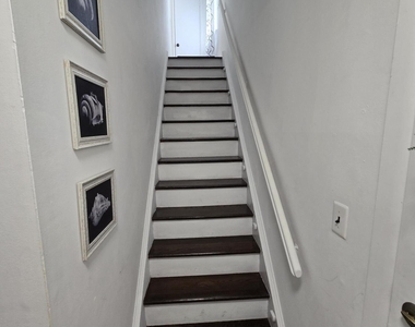 364 Westwood Avenue - Photo Thumbnail 4