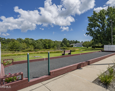 943 N Edgebrook Drive N - Photo Thumbnail 33