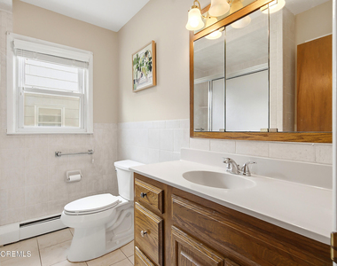 943 N Edgebrook Drive N - Photo Thumbnail 19