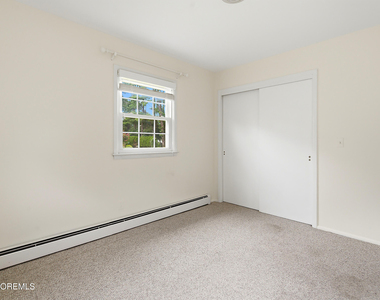 943 N Edgebrook Drive N - Photo Thumbnail 18
