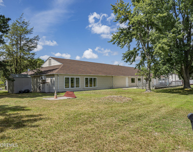 943 N Edgebrook Drive N - Photo Thumbnail 30