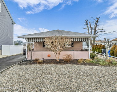 126 Royal Drive - Photo Thumbnail 1