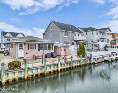 126 Royal Drive - Photo Thumbnail 30
