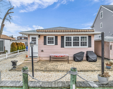 126 Royal Drive - Photo Thumbnail 19