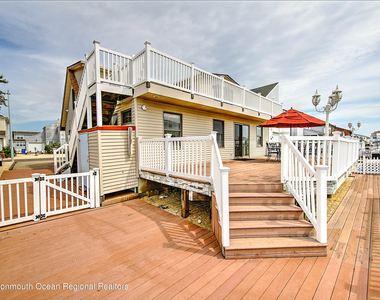 31 Peggy Lane - Photo Thumbnail 26